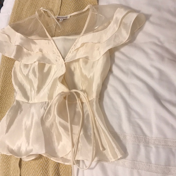 Polyester Oyster Wrap Top - Picture 2 of 4